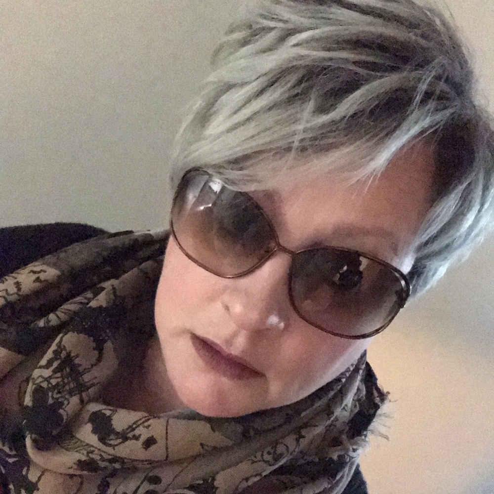 Meet your Posher, Jacqueline